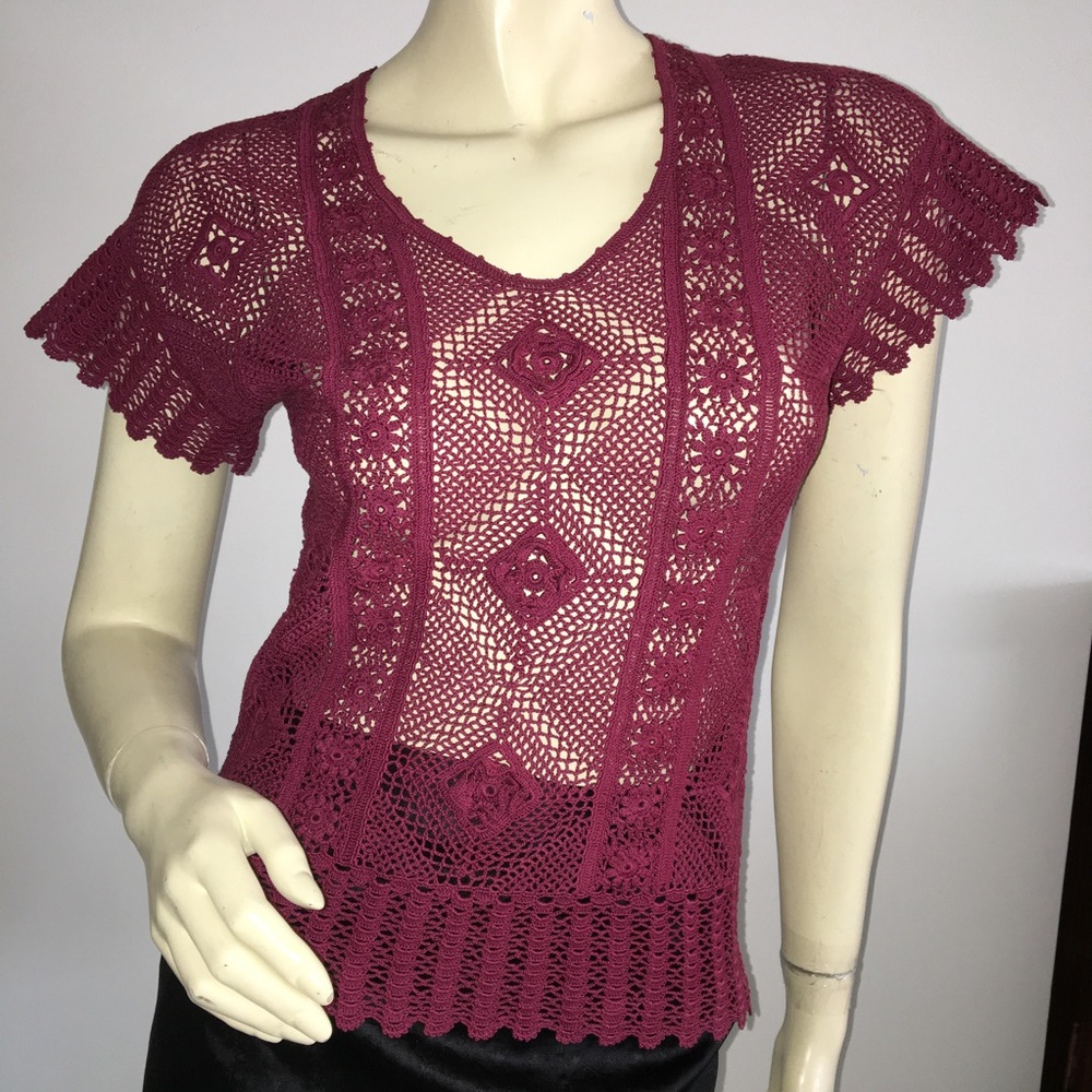 Vintage Crochet short sleeved top with flowers - Picture 2 of 7